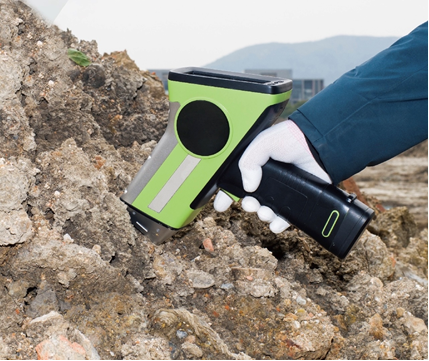 HXRF-800 Handheld XRF Soil Heavy Metal Detector with From Mg to U Analysis Range Lightweight 1.5Kg and -10°C~50°C Operating Temperature