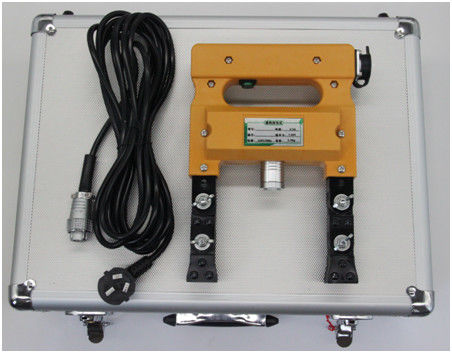 Portable Handheld Magnetic Particle Flaw Detector with AC/DC Power Supply and 0~200mm Pole Distance