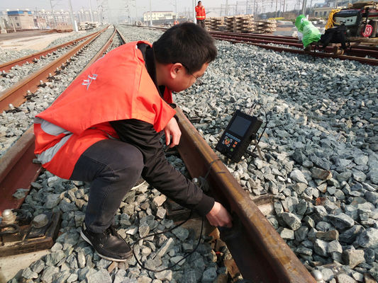 FD-GT-1010 Digital 5.7 Inch TFT Screen Ultrasonic Flaw Detector Square Wave Drive Railway Pressure Vessel NDT Tester