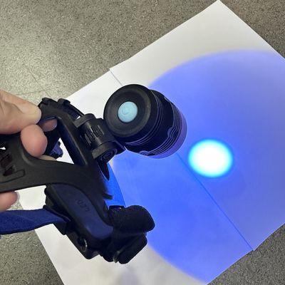 DG-3101S 90 Degrees Up-and-down Adjustment UV Helmet-type Black Lamp With 30 Average Life Span LED 50mm Irradiated Area