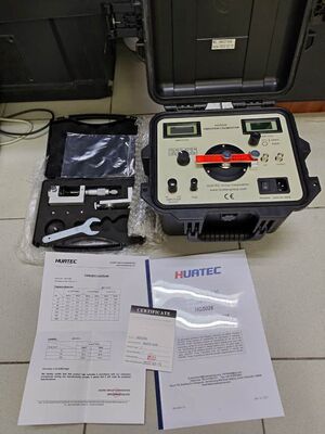 HG-5026 Vibration Calibrator with 0~2.0mm Range, 5mm and 8mm Probes, and 3 1/2 Digit Display for Accurate Vibration Testing