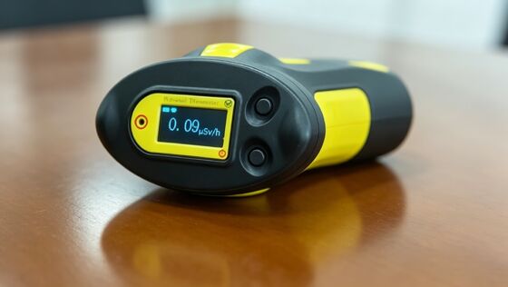 FJ-1100 Portable Radiation Dose Monitor OLED Display Cumulative Dose Recording Radiation Warning Meter