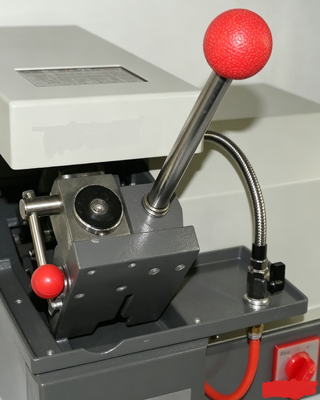 HC-300E 2800R/min Laboratory Metallography Sample Cutting Machine With Circulating Cooling System For Material Test